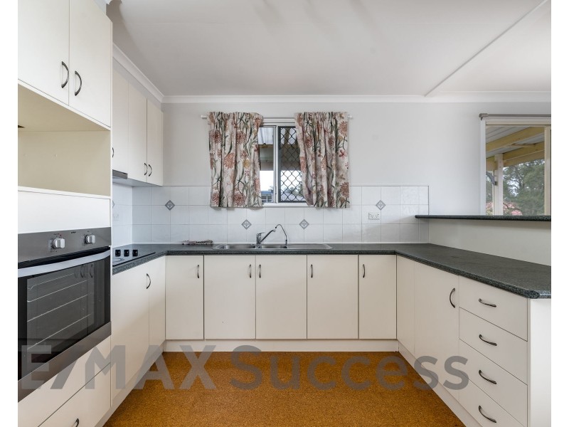 51 Debra Street, Centenary Heights QLD 4350