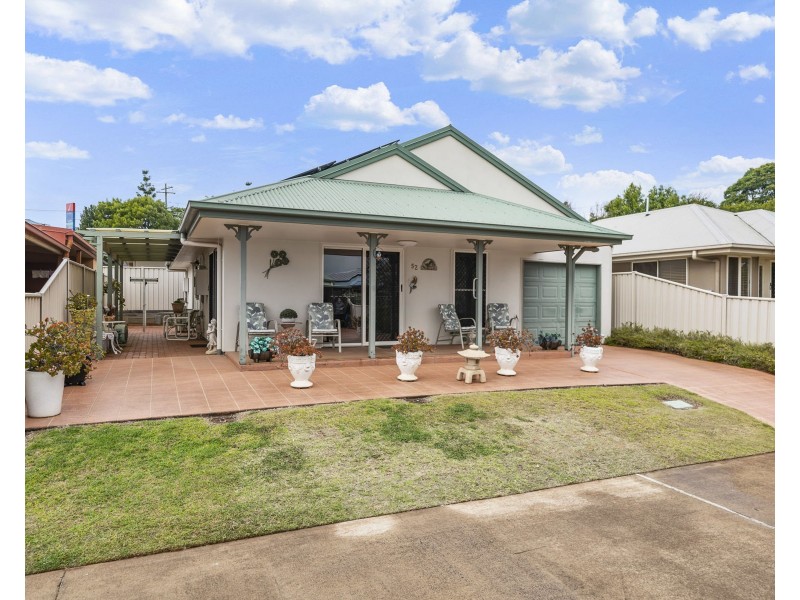 52/303 Spring Street, Kearneys Spring QLD 4350