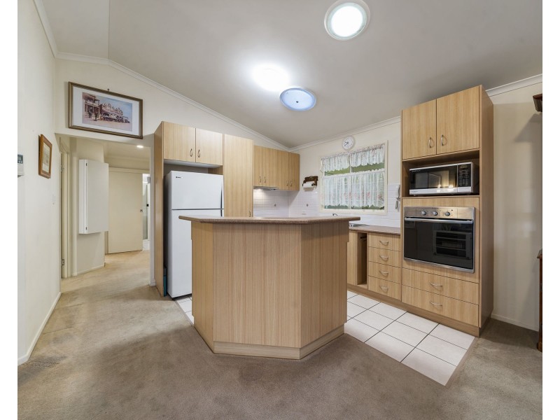 52/303 Spring Street, Kearneys Spring QLD 4350