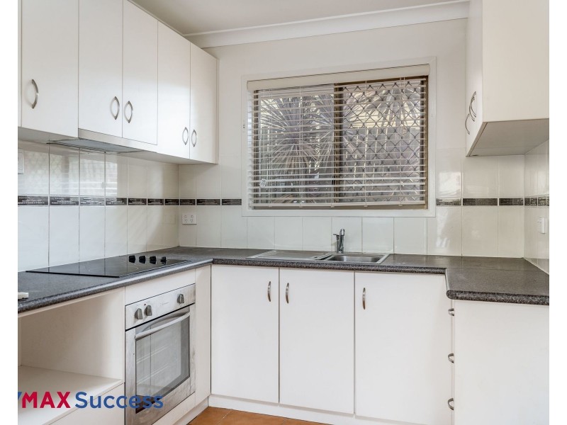 1/7 Stradbroke Street, Rockville QLD 4350