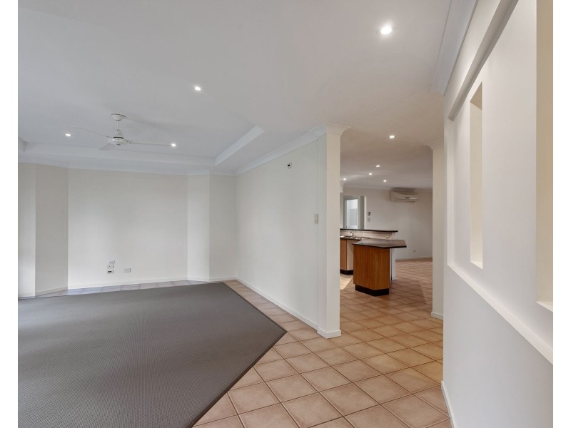 11 Scullin Street, Middle Ridge QLD 4350