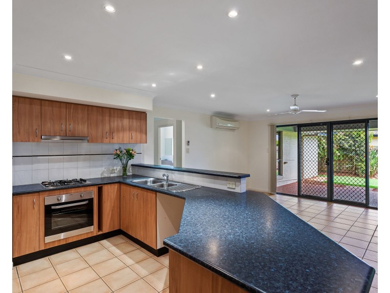 11 Scullin Street, Middle Ridge QLD 4350