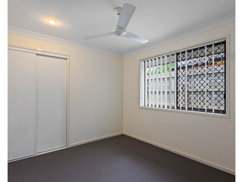 11 Scullin Street, Middle Ridge QLD 4350