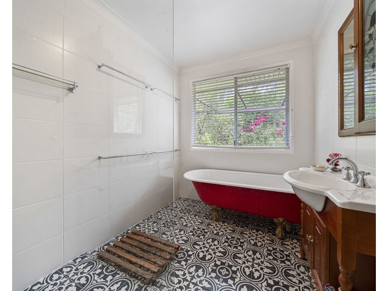 7 Gosper Road, Murphys Creek QLD 4352