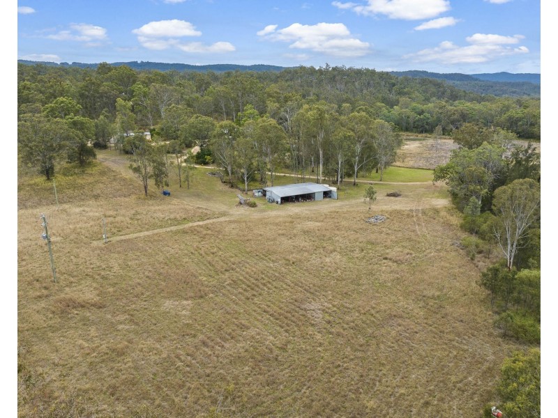 7 Gosper Road, Murphys Creek QLD 4352