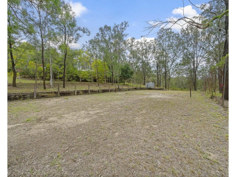 7 Gosper Road, Murphys Creek QLD 4352