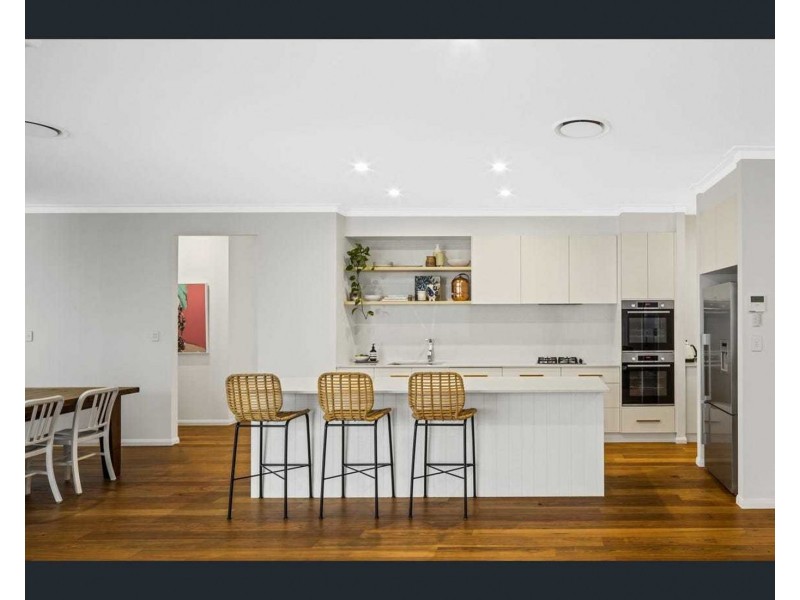 6 Moncrieff Close, Middle Ridge QLD 4350