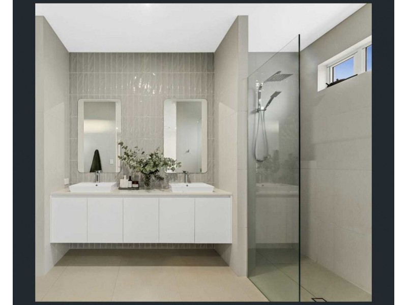 6 Moncrieff Close, Middle Ridge QLD 4350