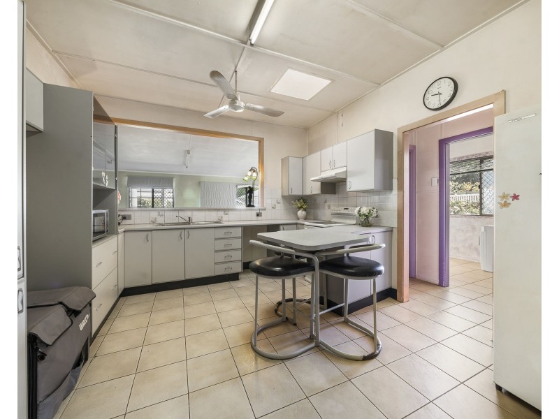 19 Dodd Street, Newtown QLD 4350