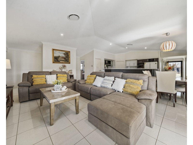 8 O’Grady Street, Kearneys Spring QLD 4350