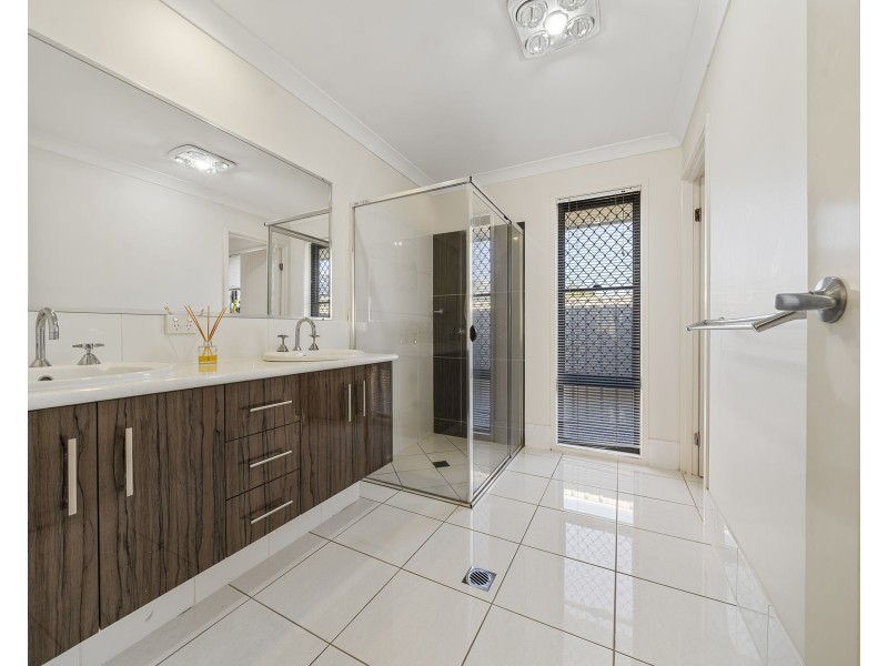 8 O’Grady Street, Kearneys Spring QLD 4350