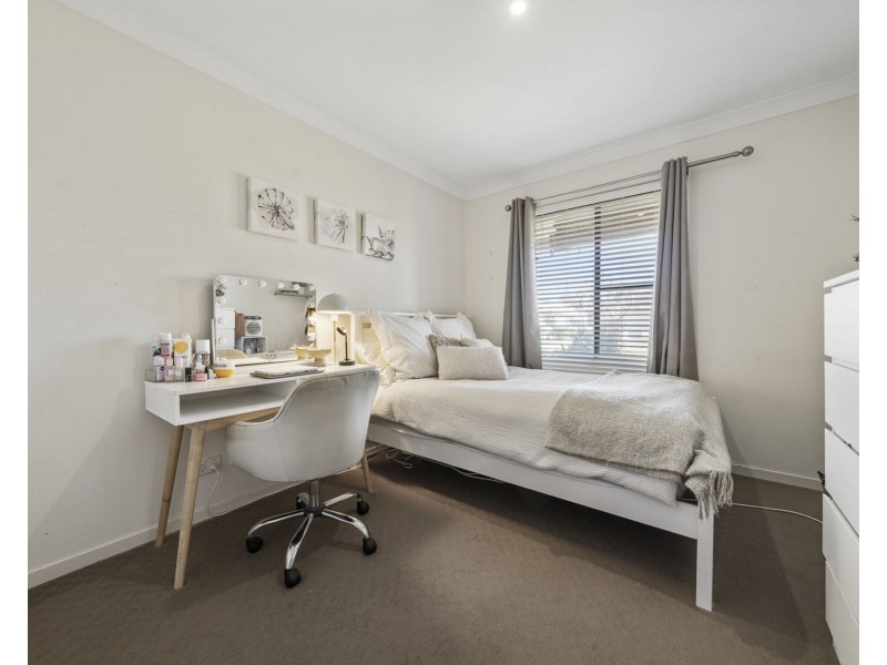 8 O’Grady Street, Kearneys Spring QLD 4350