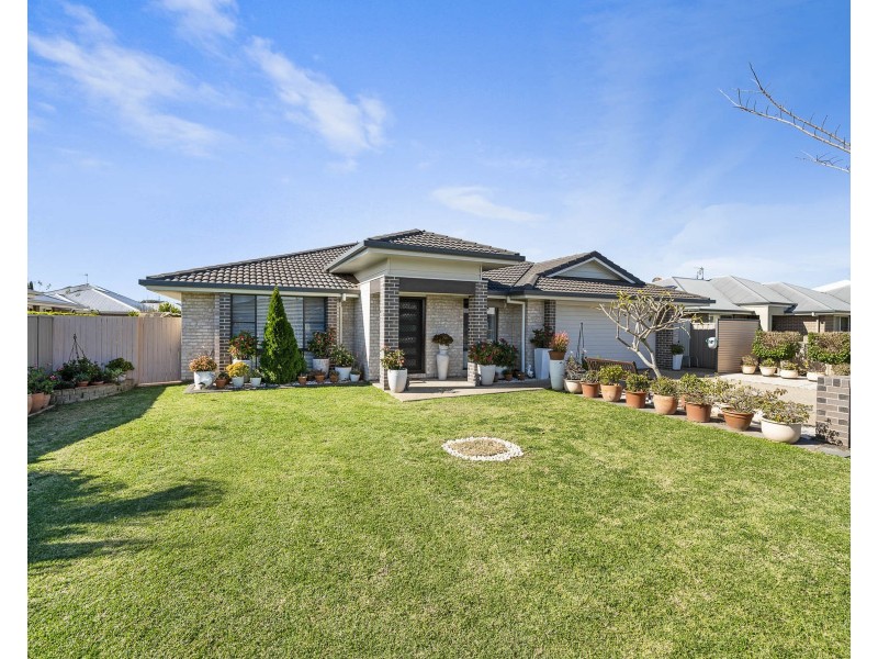 8 O’Grady Street, Kearneys Spring QLD 4350