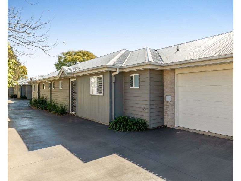 2/5A Berry Street, Wilsonton QLD 4350