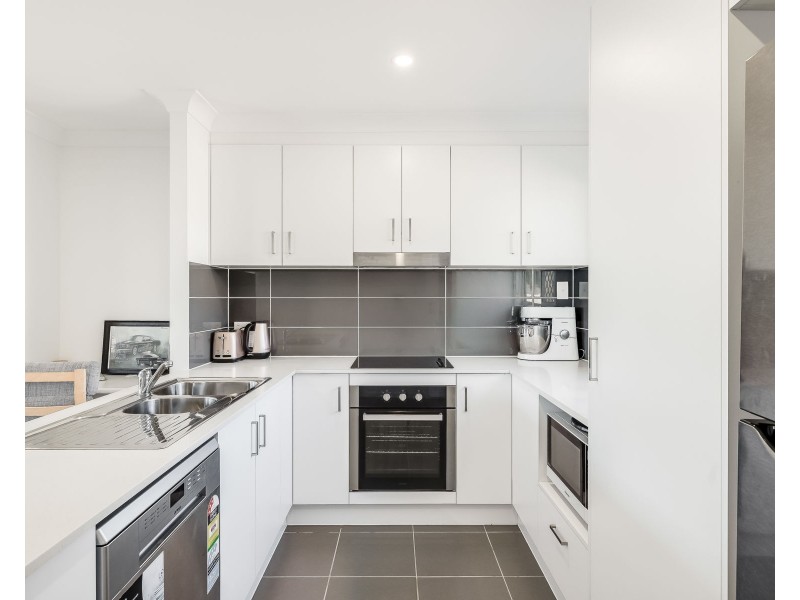 2/5A Berry Street, Wilsonton QLD 4350