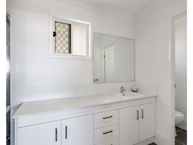 2/5A Berry Street, Wilsonton QLD 4350