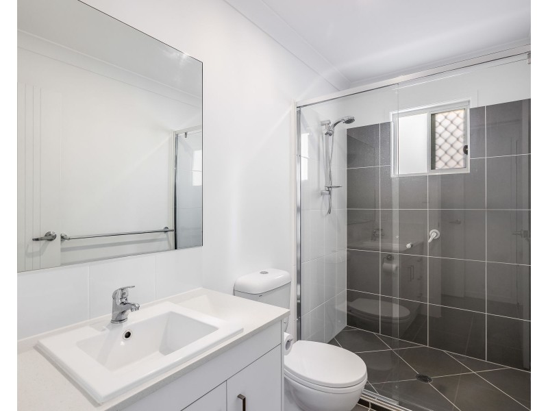 2/5A Berry Street, Wilsonton QLD 4350