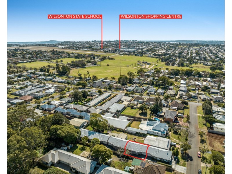 2/5A Berry Street, Wilsonton QLD 4350