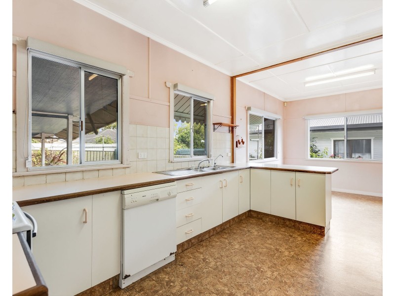 23 Dodd Street, Newtown QLD 4350