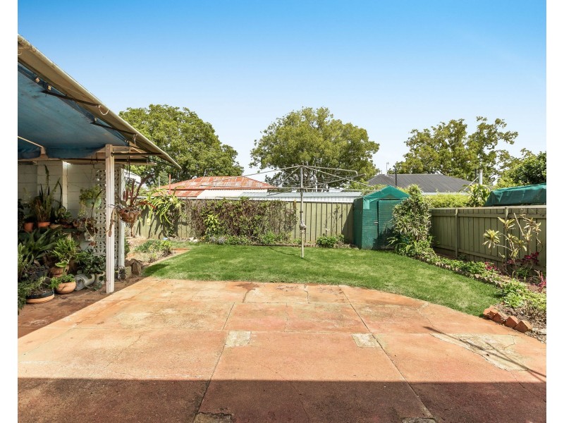 23 Dodd Street, Newtown QLD 4350