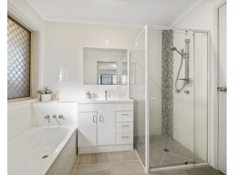 594 Greenwattle Street, Newtown QLD 4350