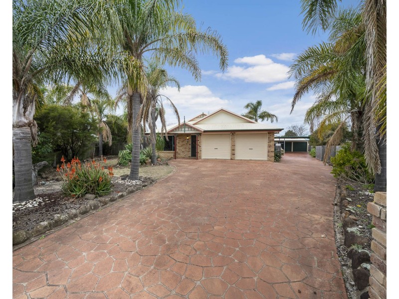 12 Lachlan Court, Westbrook QLD 4350