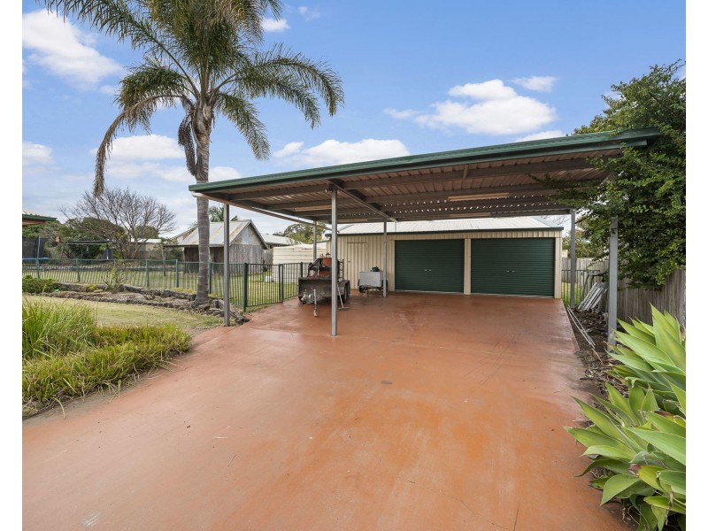 12 Lachlan Court, Westbrook QLD 4350