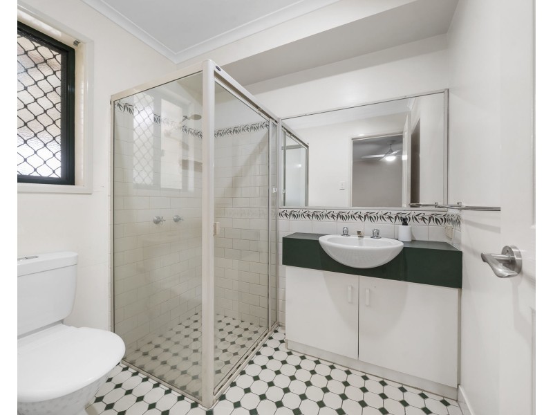12 Lachlan Court, Westbrook QLD 4350