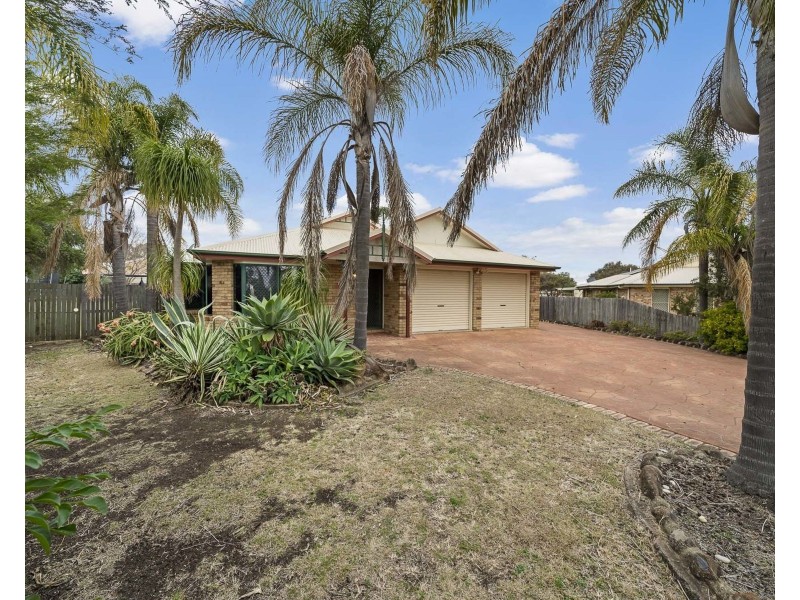 12 Lachlan Court, Westbrook QLD 4350