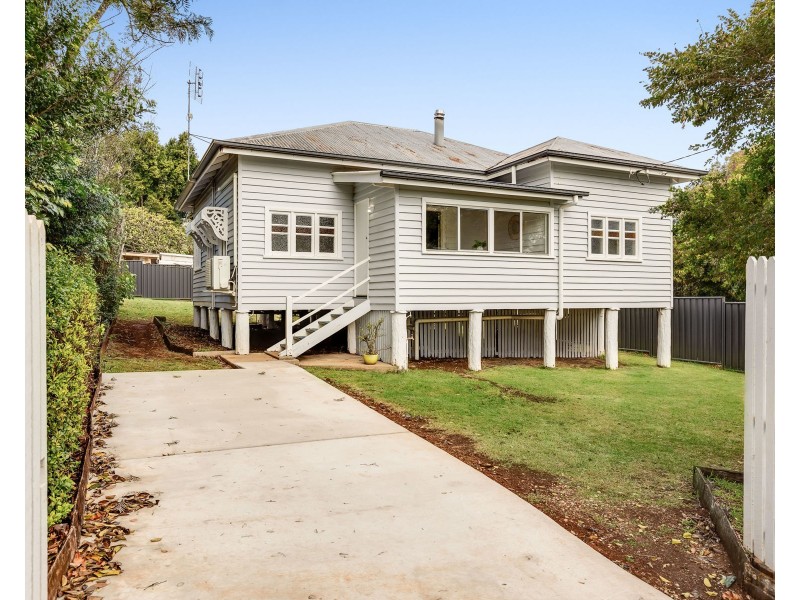 6 Perry Street, Harlaxton QLD 4350
