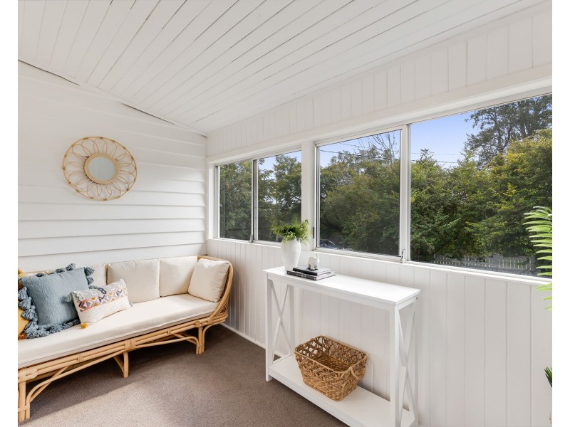 6 Perry Street, Harlaxton QLD 4350