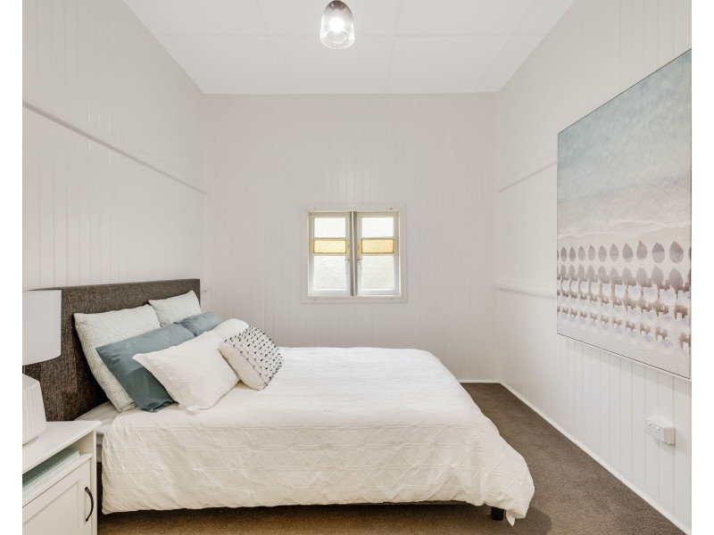 6 Perry Street, Harlaxton QLD 4350