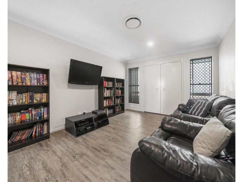 4 Eden Street, Cotswold Hills QLD 4350