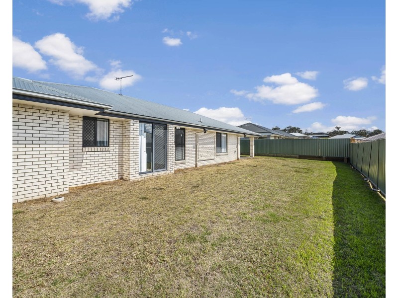 4 Eden Street, Cotswold Hills QLD 4350