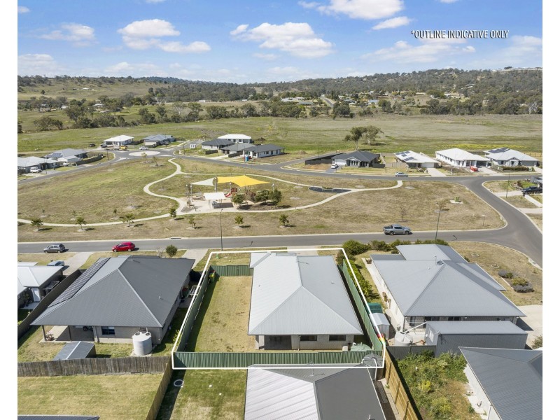 4 Eden Street, Cotswold Hills QLD 4350