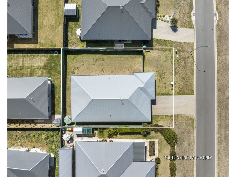 4 Eden Street, Cotswold Hills QLD 4350