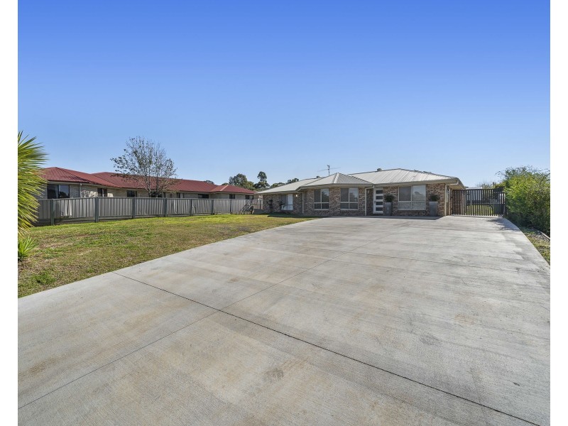 26 Belclaire Drive, Westbrook QLD 4350