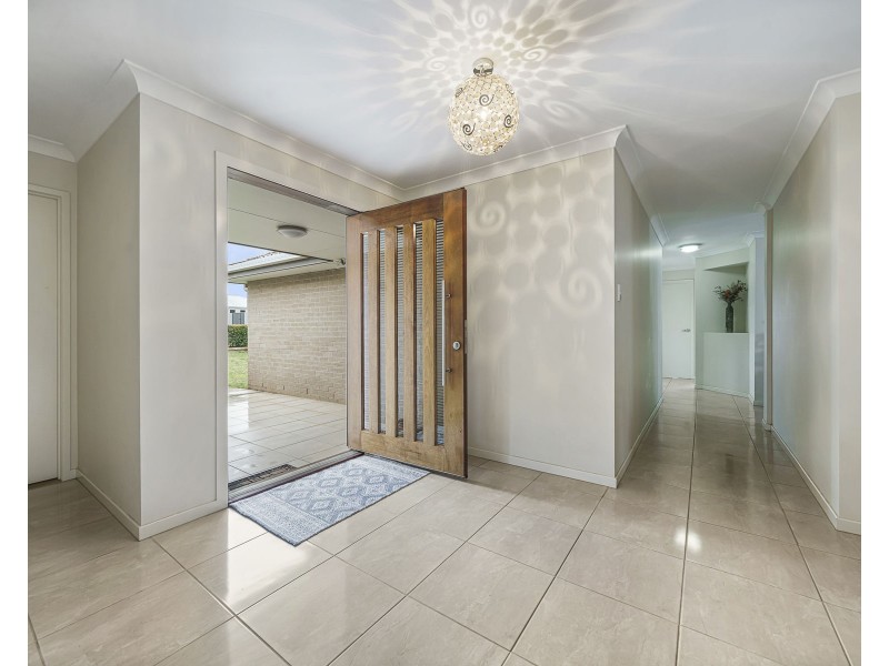 176 Nelson Street, Kearneys Spring QLD 4350