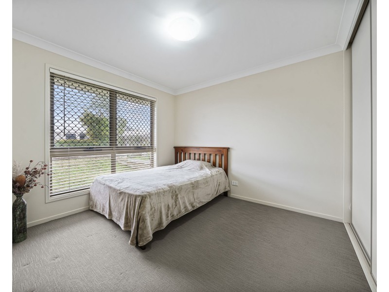176 Nelson Street, Kearneys Spring QLD 4350