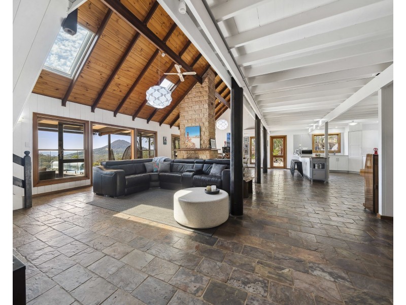 980 Blanchview Road, Silver Ridge QLD 4352