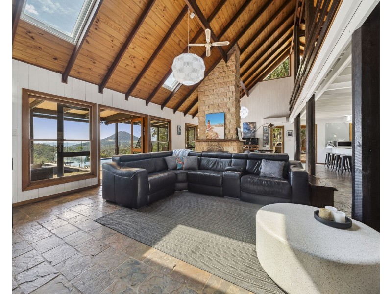 980 Blanchview Road, Silver Ridge QLD 4352