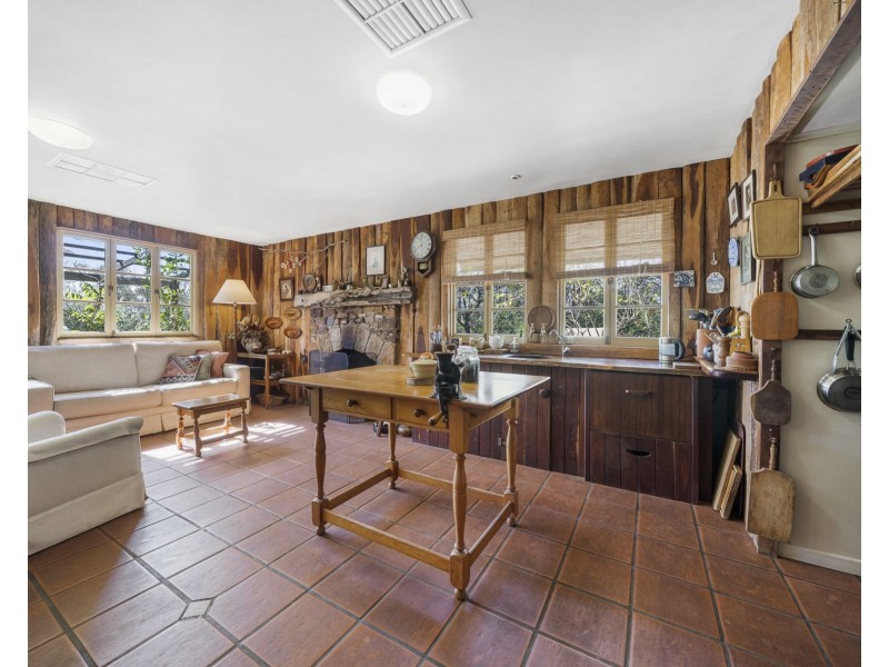 98 Mervyn Road, Geham QLD 4352