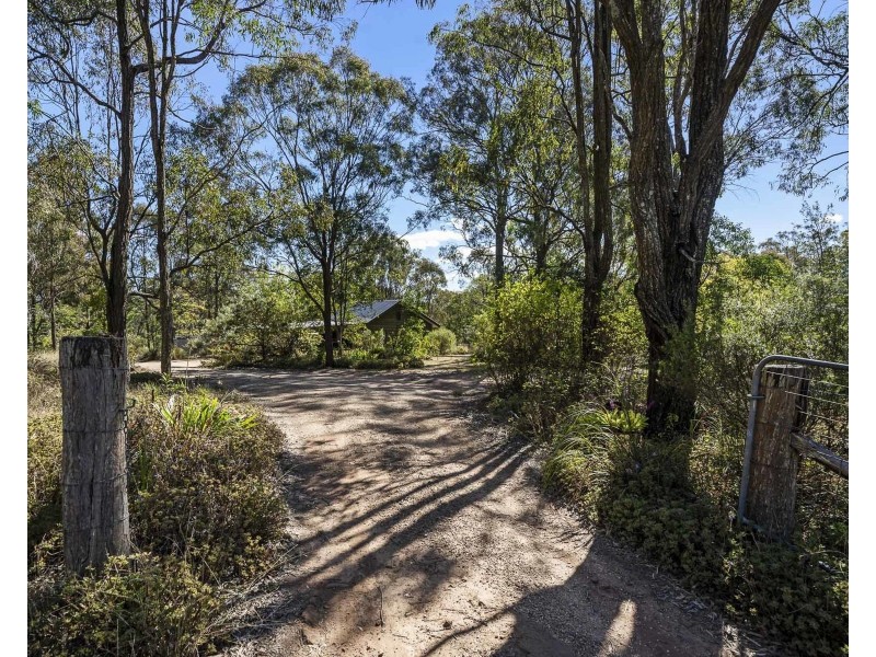 98 Mervyn Road, Geham QLD 4352