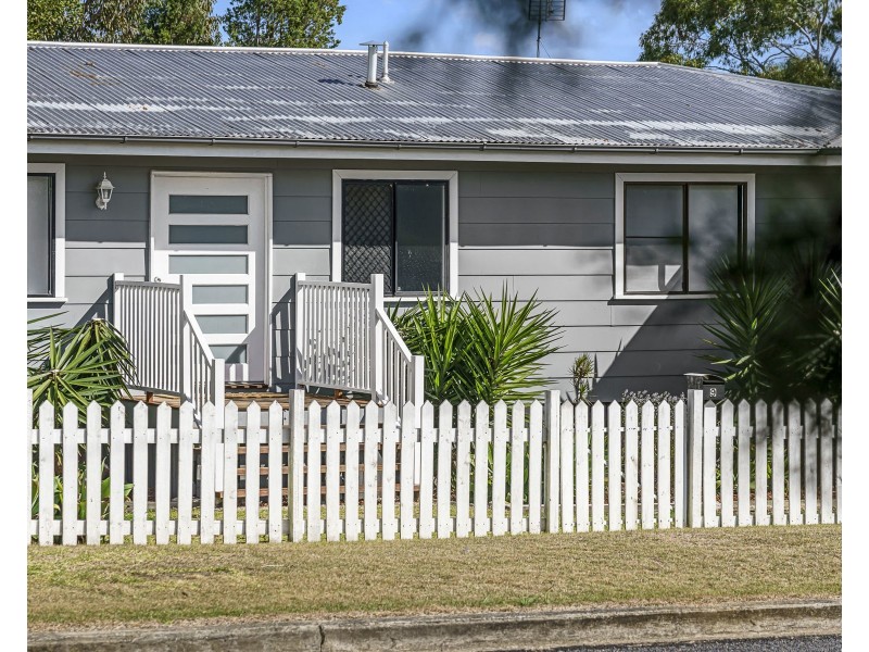 9 Dale Street, Crows Nest QLD 4355