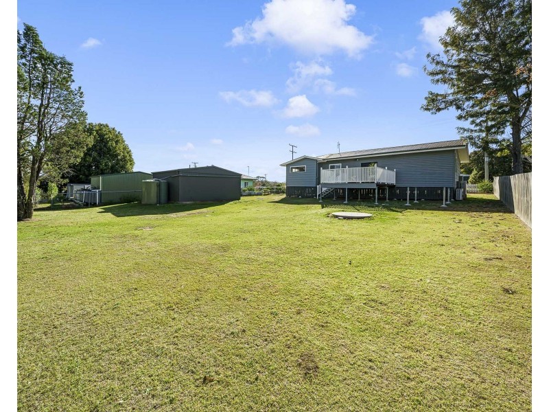 9 Dale Street, Crows Nest QLD 4355