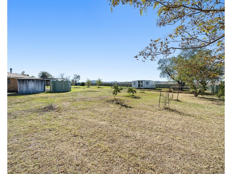 27 Lipp Road, Greenmount East QLD 4359