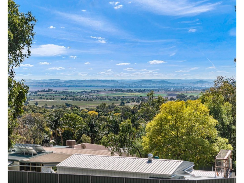 18 Darel Street, Kingsthorpe QLD 4400