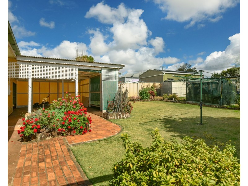 11 Leawarra Street, Wilsonton QLD 4350