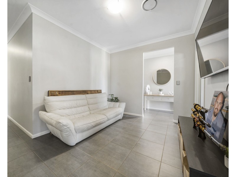15 Kellett Drive, Westbrook QLD 4350