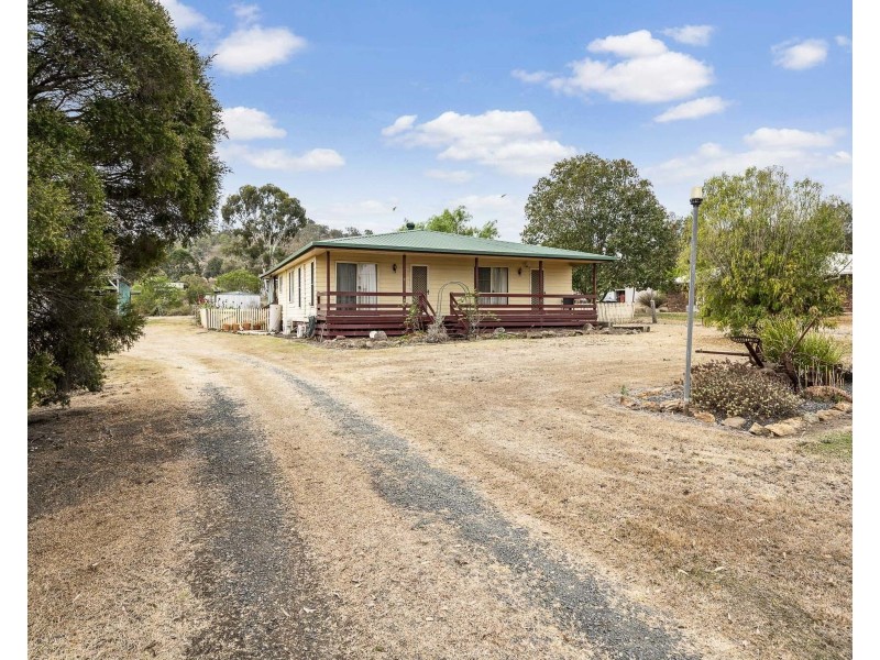 26 Mansel Drive, Gowrie Junction QLD 4352
